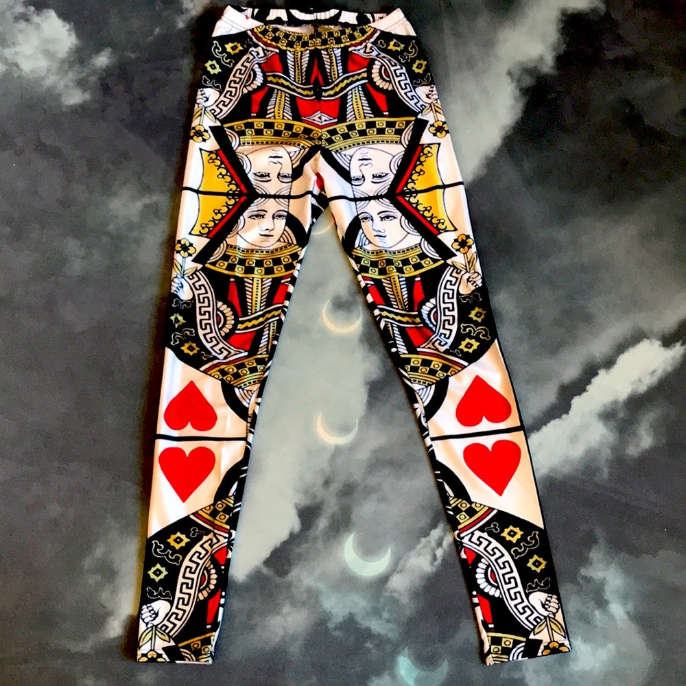 Queen of Hearts Leggings 🖤❤️